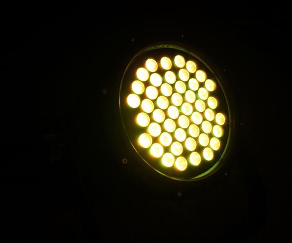 DMX 512 rgb DJ led يستطيع تكافؤ ضوء IP33 ألومنيوم إسكان لمرحلة إنارة